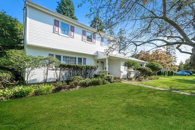 003-photo-front-view-8575926