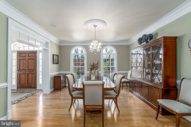 7822 Swinks Mill Ct, McLean, VA 22102 - photo 5