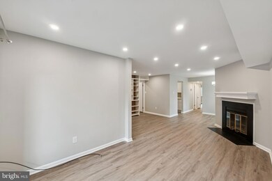 3437 Summit Ct NE unit 3437, Washington, DC 20018 - photo 5
