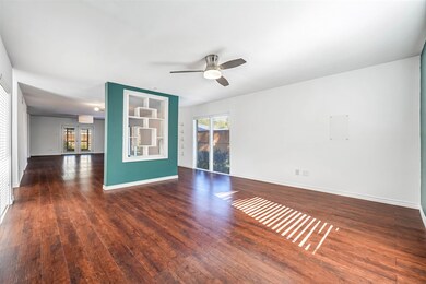 10630 Olympia Dr, Houston, TX 77042 - photo 5