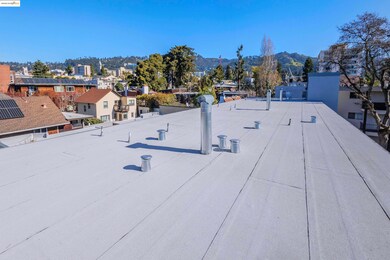 2537 Ellsworth St, Berkeley, CA 94704 - photo 6