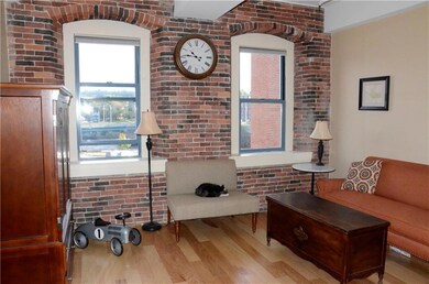 Island Terrace unit 106, Saco, ME 04072 - photo 2