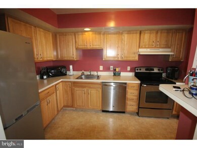 350 Deer Run Ct, Royersford, PA 19468 - photo 4
