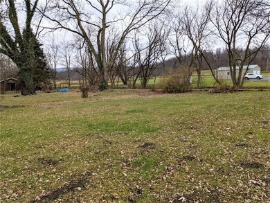 107-108 Leachman St, Unity  Township, PA 15693 - photo 6