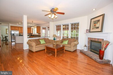 42857 Vestals Gap Dr, Broadlands, VA 20148 - photo 3