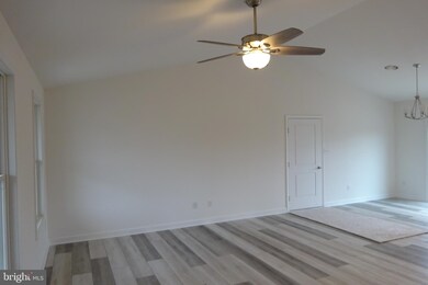 15454 Camden Dr, Greencastle, PA 17225 - photo 6