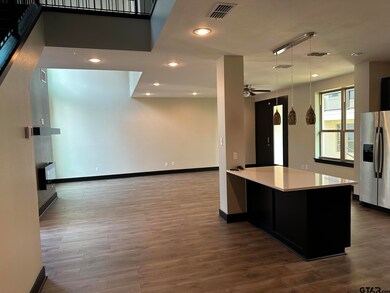 1208 B 1208 B Centennial Trail, Tyler, TX 75703 - photo 5