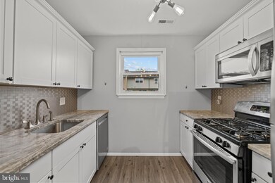 126 La Cascata, Clementon, NJ 08021 - photo 6