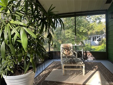 Screened patio rom LR slider
