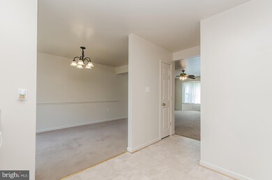 52 Litchfield Ln W, Martinsburg, WV 25405 - photo 5