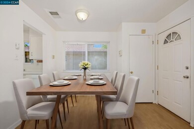 2208 L St unit 4, Antioch, CA 94509 - photo 5