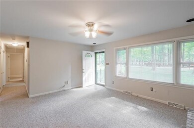 13100 Gravelbrook Rd, Petersburg, VA 23805 - photo 4
