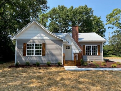 307 Hobson Ave, Shelbyville, TN 37160 - photo 2