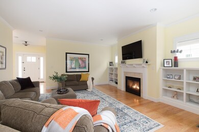 30 Putnam St unit 30, Needham Heights, MA 02494 - photo 3