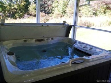 Swimming Pool/Hot Tub/Sauna. All set up, ready to 