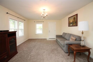 1127 Country Club Rd, Cleburne, TX 76033 - photo 4