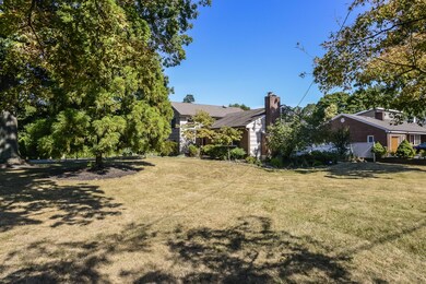 42 Laurelwood Dr, Little Silver, NJ 07739 - photo 3