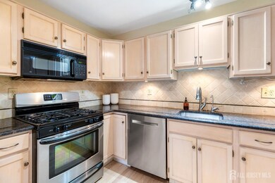 18 Parkside Dr, Jamesburg, NJ 08831 - photo 7