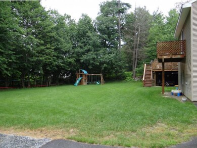 8 Moe St, Nashua, NH 03062 - photo 6