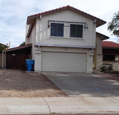 2 CAR GARAGE