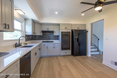 5 Hewitt Ave unit 1, Staten Island, NY 10301 - photo 6