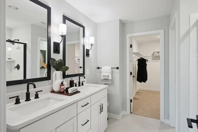 Primary bath with dual sinks