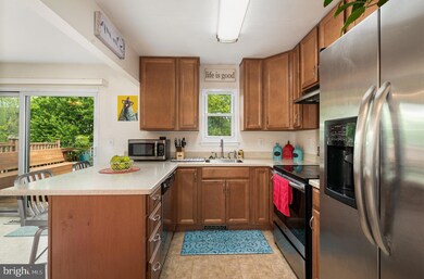 29 Bernadotte Ct, Parkville, MD 21234 - photo 4