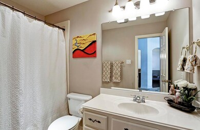 9422 Fern Wood Frs, Houston, TX 77040 - photo 4