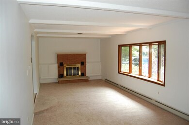 3504 Chick Ln, Knoxville, MD 21758 - photo 7