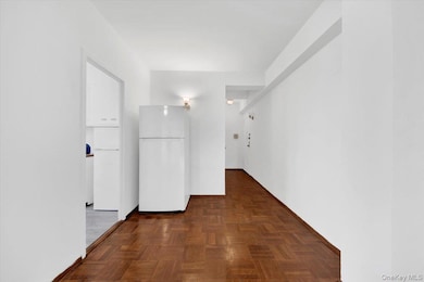 99 Metropolitan Oval unit 8F, Bronx, NY 10462 - photo 6