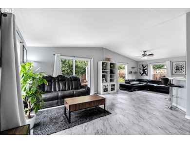 8750 SE 155th Ave unit 28, Happy Valley, OR 97086 - photo 5