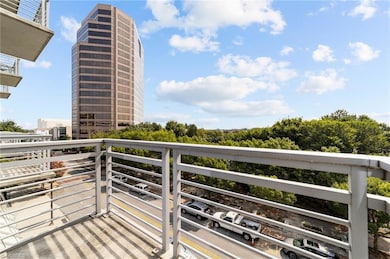 Center Pointe Greensboro unit 308, Greensboro, NC 27401 - photo 5