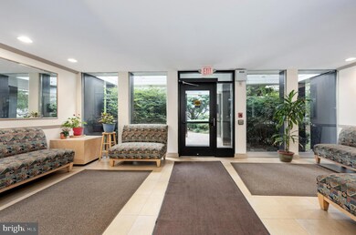 Stratton House unit 506, Arlington, VA 22204 - photo 4