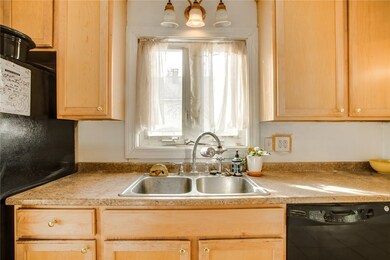 33 Columbus St, Providence, RI 02908 - photo 7