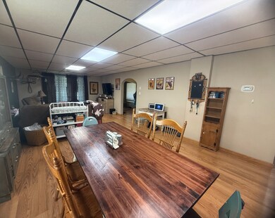 631 W Walnut St, Albion, NE 68620 - photo 5