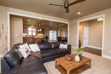 3414 SW 47th St, Redmond, OR 97756 - photo 4