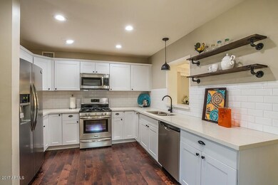 1622 W Avalon kitchen 1