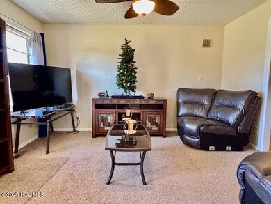 145 Riggs St, Jacksonville, NC 28540 - photo 6