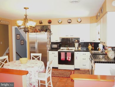 717 Orchard Way, Silver Spring, MD 20904 - photo 3