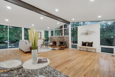 2403 Lisbon Ln, Alexandria, VA 22306 - photo 7