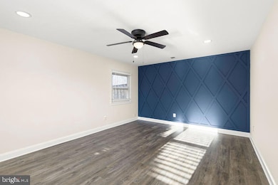 503 S Maple Ct, Sterling, VA 20164 - photo 3