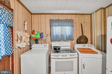 346 Lehigh St, Cumbola, PA 17930 - photo 6