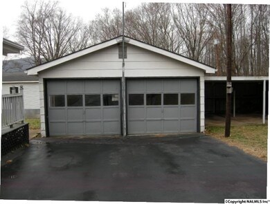DETACHED 2 CAR GARAGE
