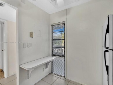 20500 W Country Club Dr unit 203, Aventura, FL 33180 - photo 5