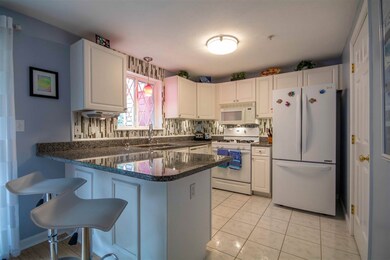 6 Burberry Ct, MerriMacK, NH 03054 - photo 5