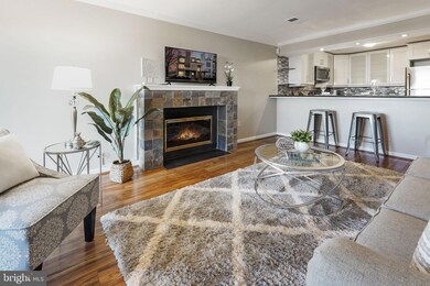 306B Locust St SE unit 15, Vienna, VA 22180 - photo 6