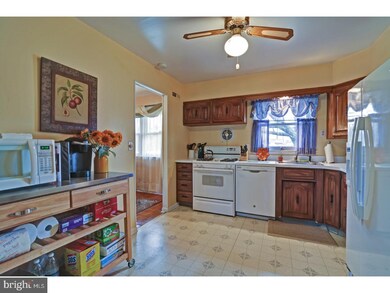 17 Winding Way, Trenton, NJ 08620 - photo 5