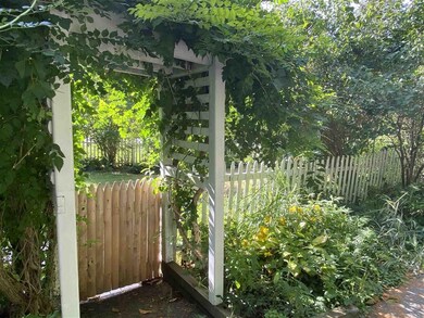 226 Henniker St, Hillsborough, NH 03244 - photo 4