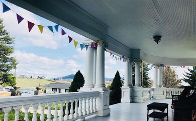 141 S Howard St, Tekoa, WA 99033 - photo 4