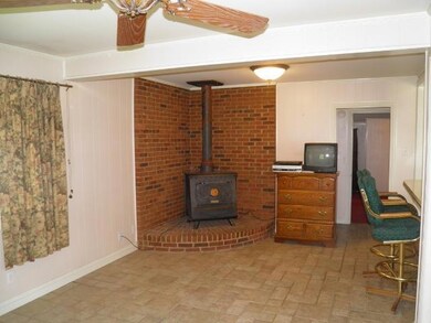 614 Iris Dr, Manchester, TN 37355 - photo 4